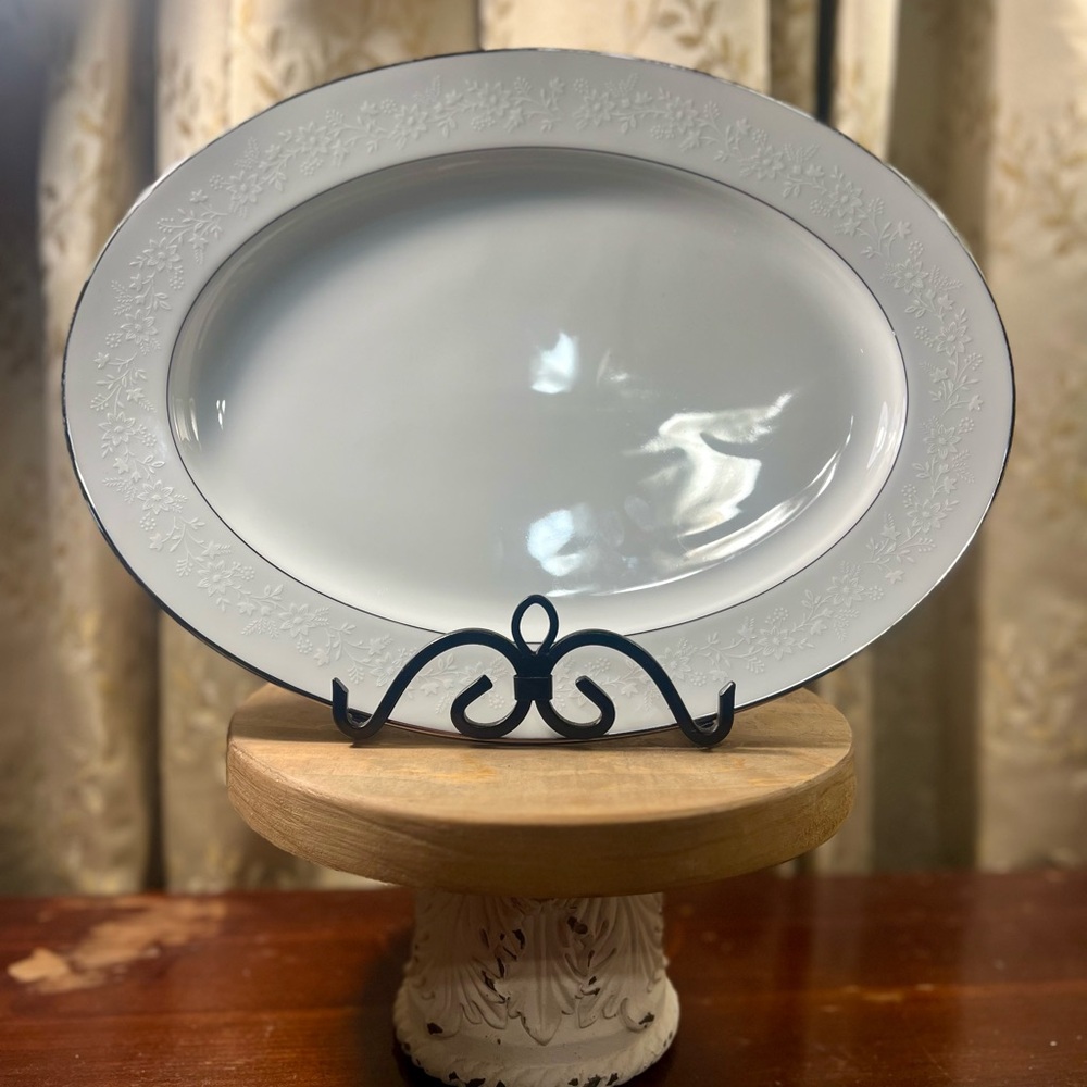 Noritake Buckingham 6438 Japan White Floral Oval Platter